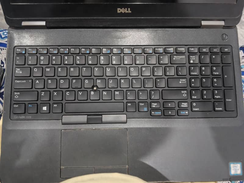 DELL LATITUDE E5570 1