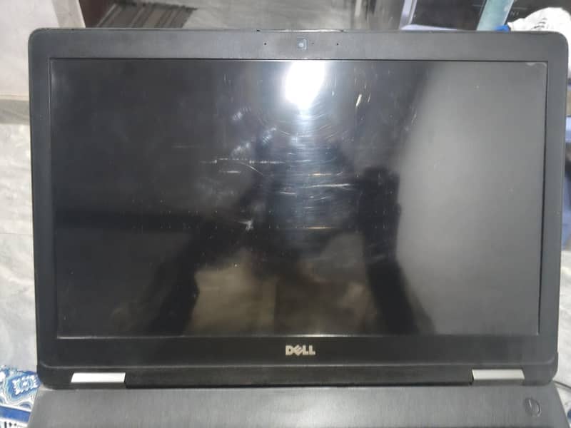 DELL LATITUDE E5570 3