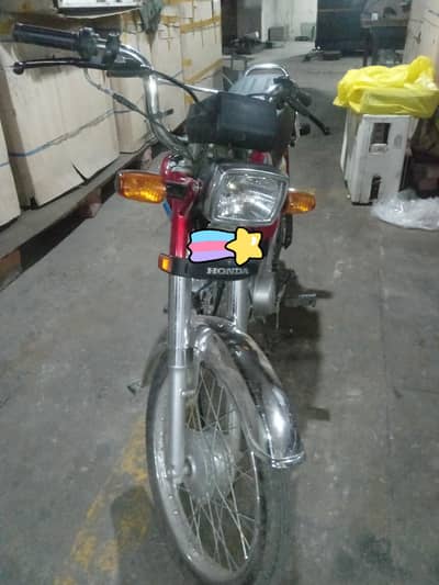 5 month ho gay han bilkul new bike ha Kisi b kisam ka masla nahi ha