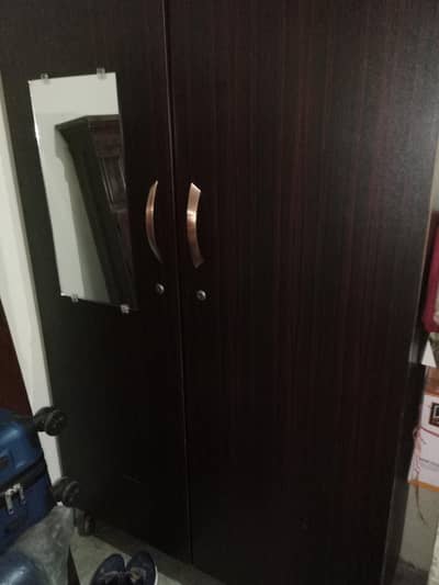 2 door wardrobe