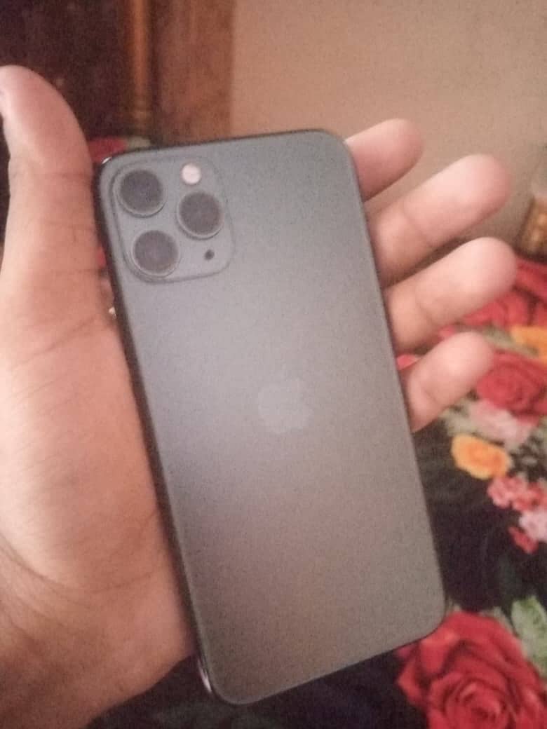 Apple iPhone 11 Pro 3