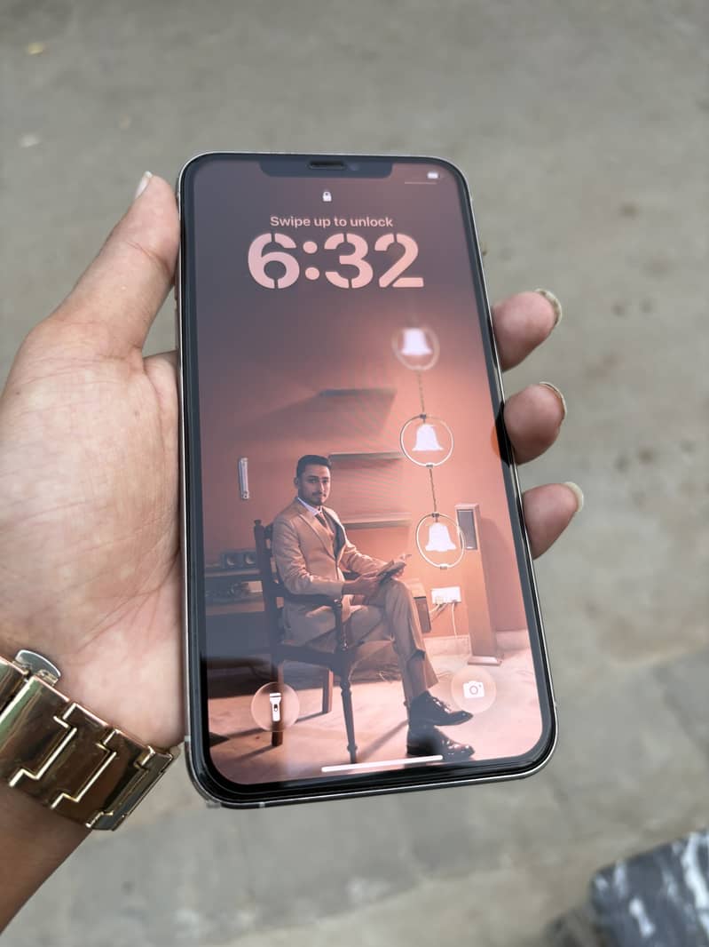 Apple iPhone 11 Pro Max 5