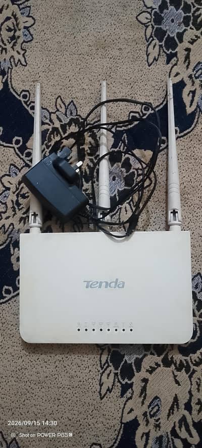 Tenda Wifi Router for sale with charger