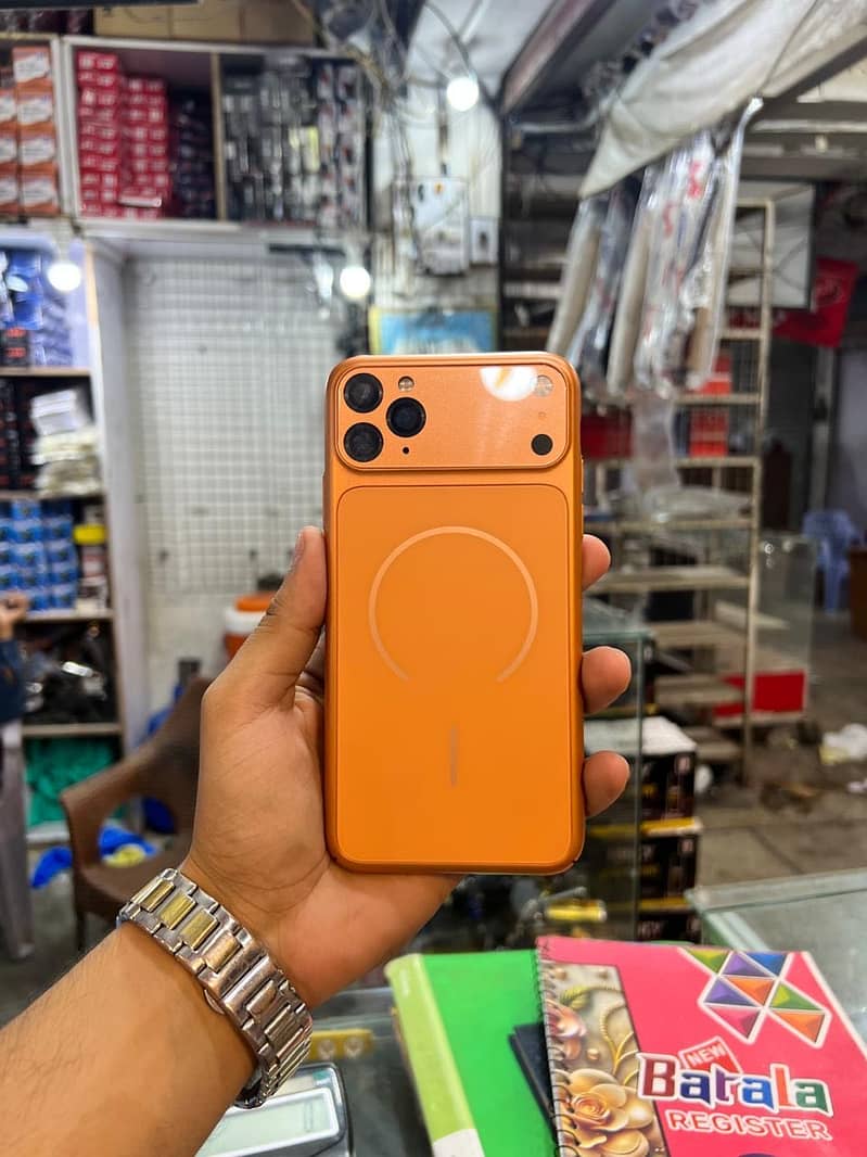 Apple iPhone 11 Pro Max 0