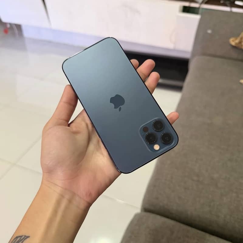 Apple iPhone 12 Pro 2
