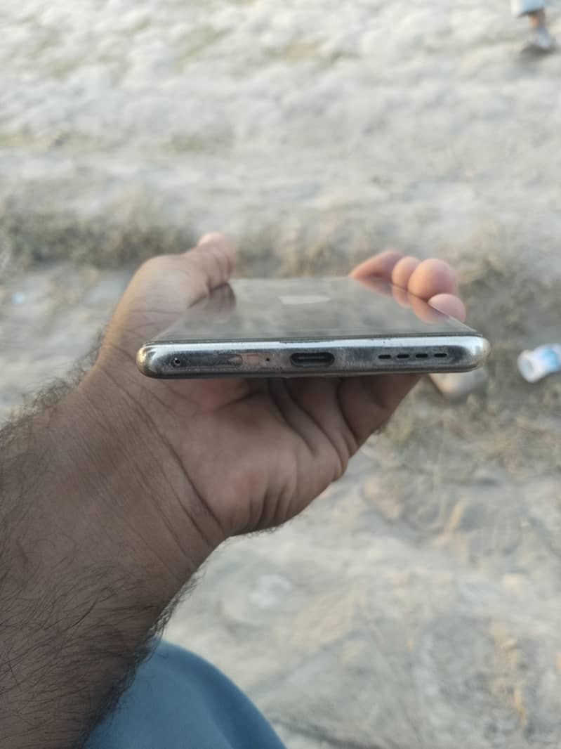 Infinix Note 40 Pro 3