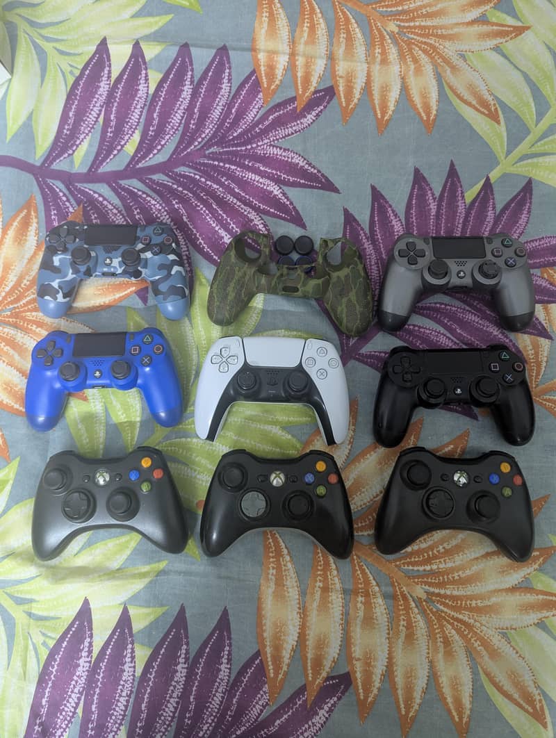 ps4, ps5, xbox 360 controllers 0