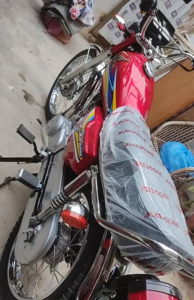 Honda 125 / 2019 __ 03247915246