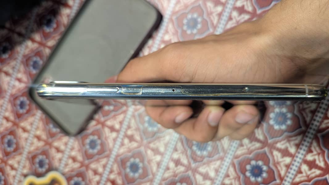 iPhone XS Max 4