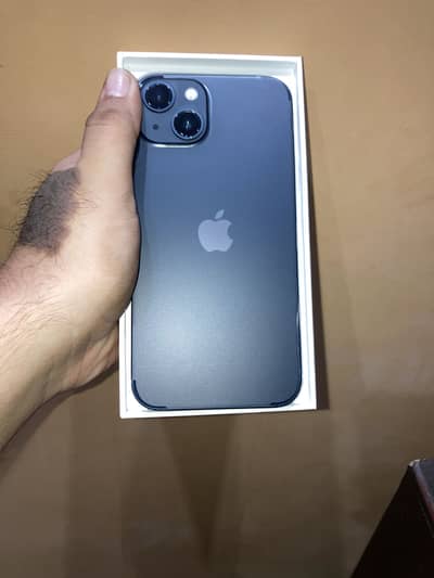iPhone 13 with box apple warranty 10/10