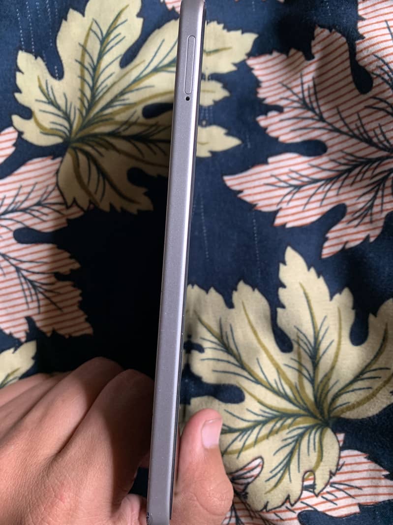 Tecno Spark 40 pro 5