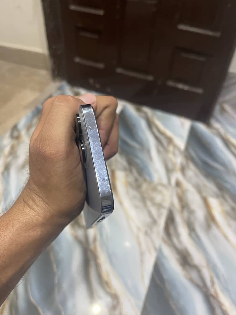 Apple iPhone 13 Pro Max 2