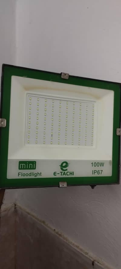 100 W flood light  E -TACHI