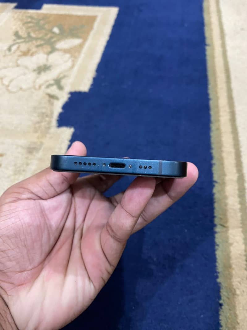 Apple iPhone 14 3