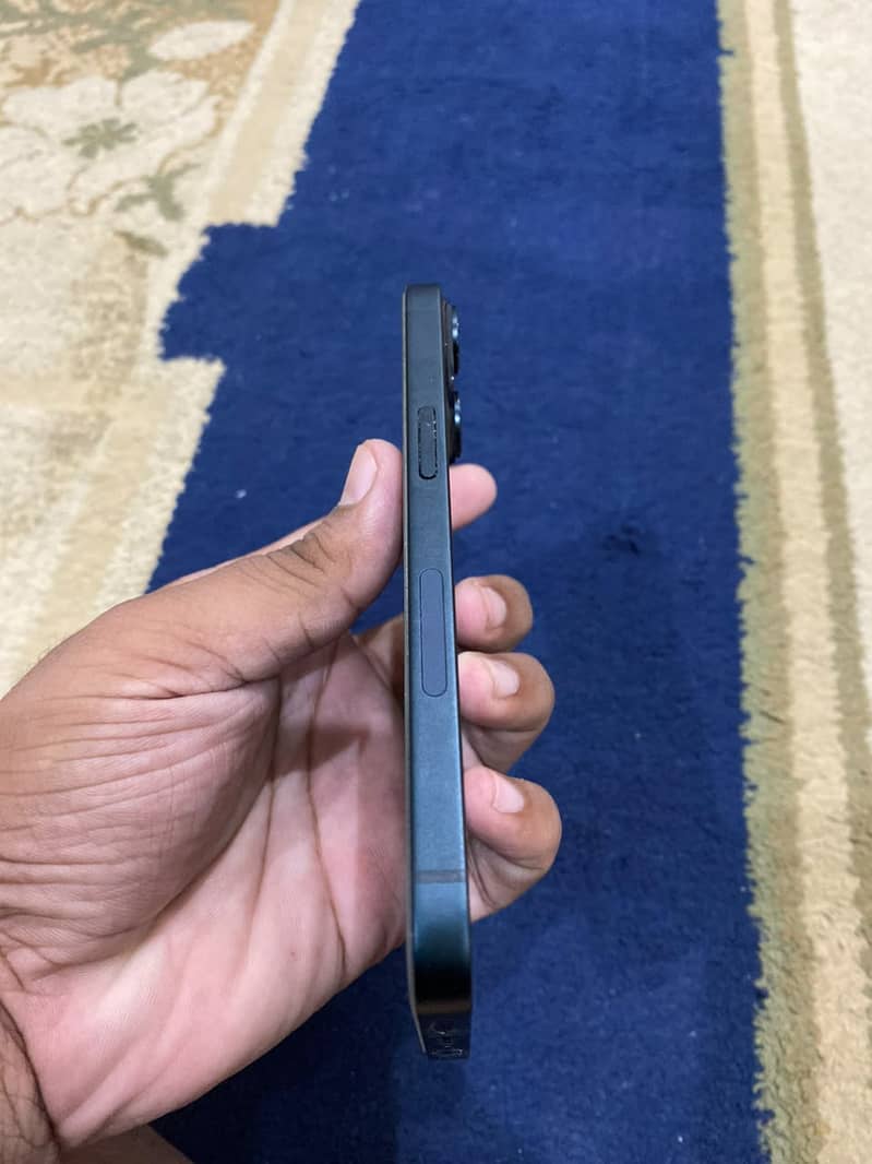 Apple iPhone 14 7
