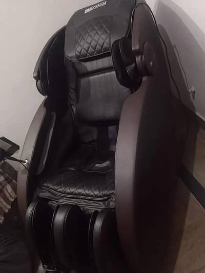JC Buckman Massage Chair – Premium Massage Chair – Recliner