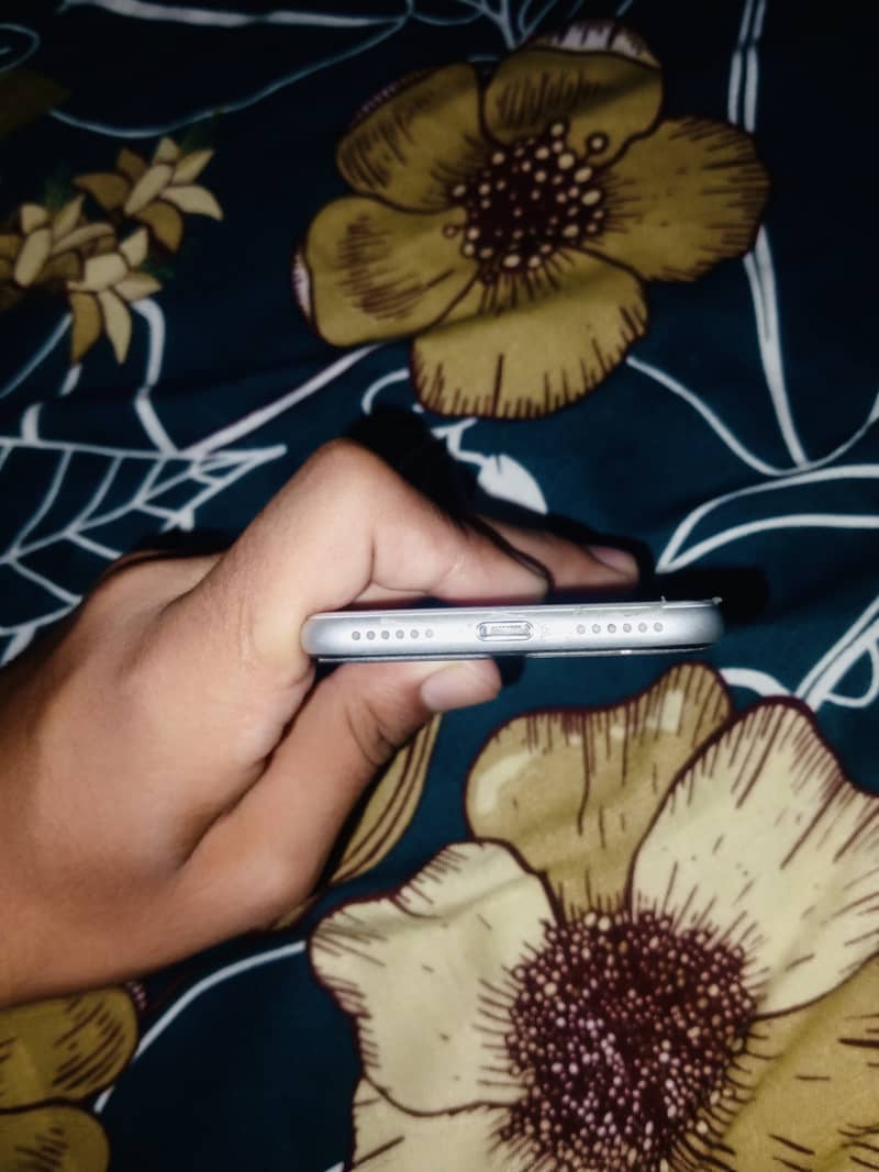 Apple iPhone SE 2