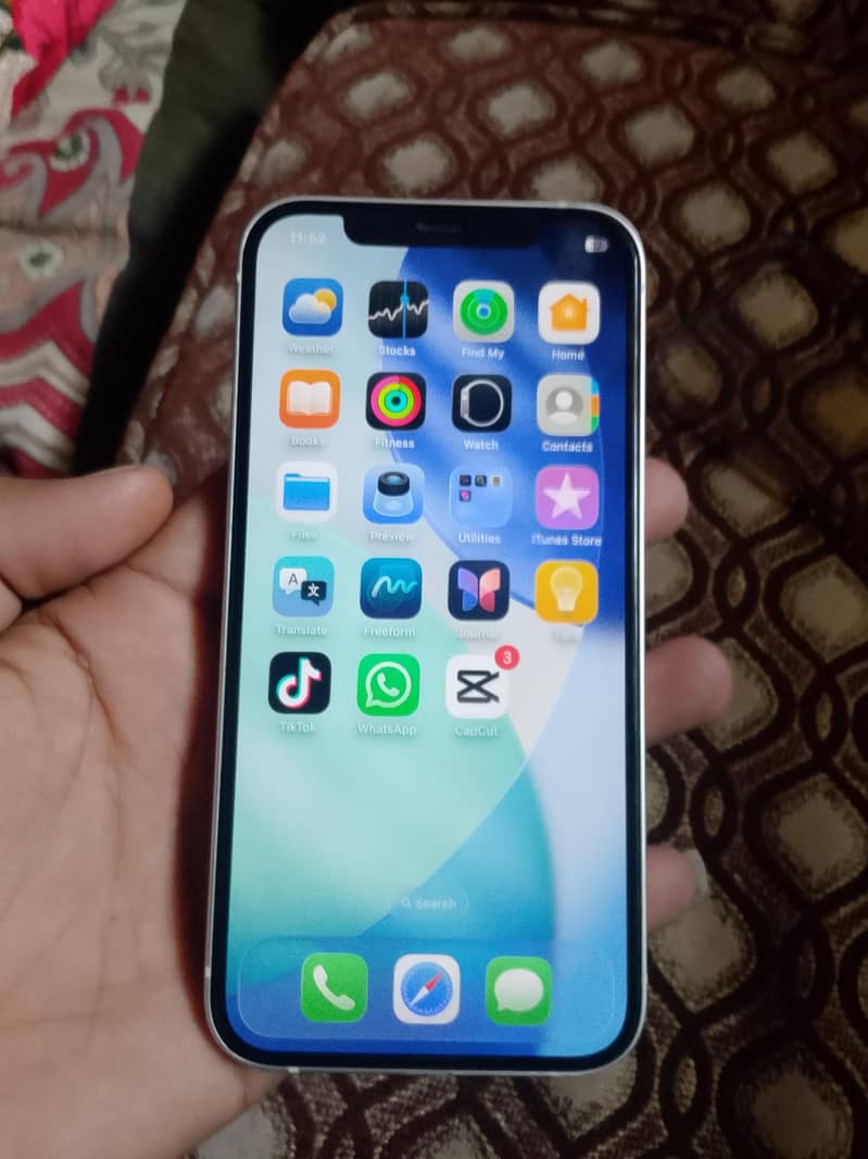 Apple iPhone 12 2