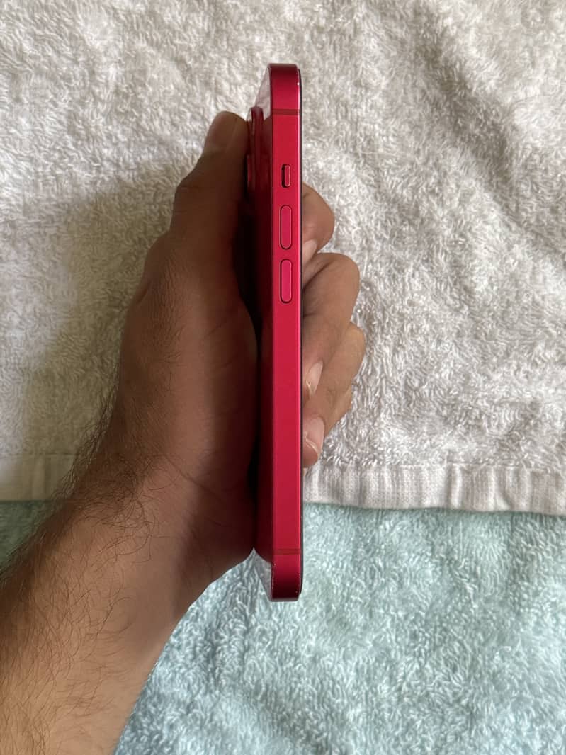 Apple iPhone 14 4