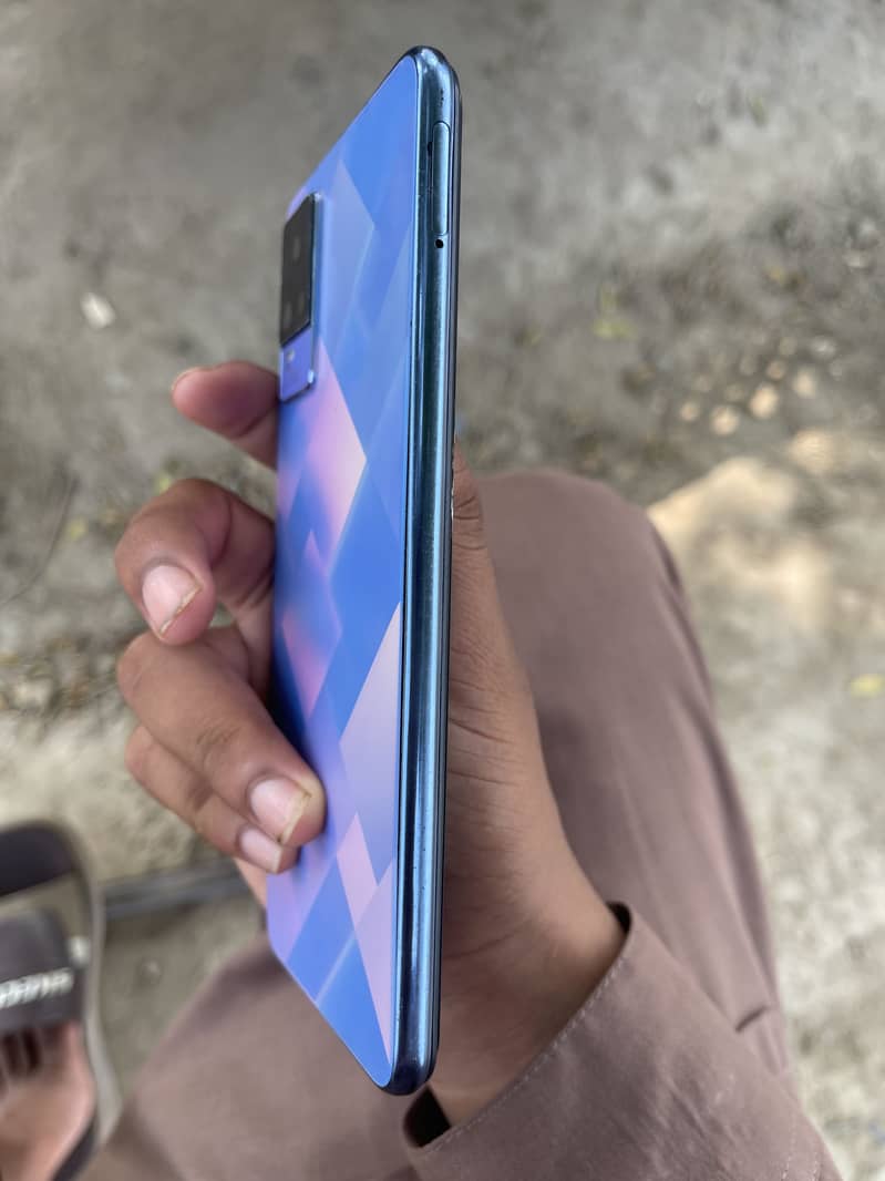 Vivo V21e 4