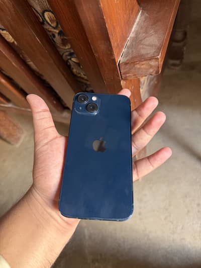 Apple iPhone 13