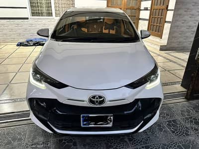 Toyota Yaris GLI CVTi 2025, Pearl White, 12000KM
