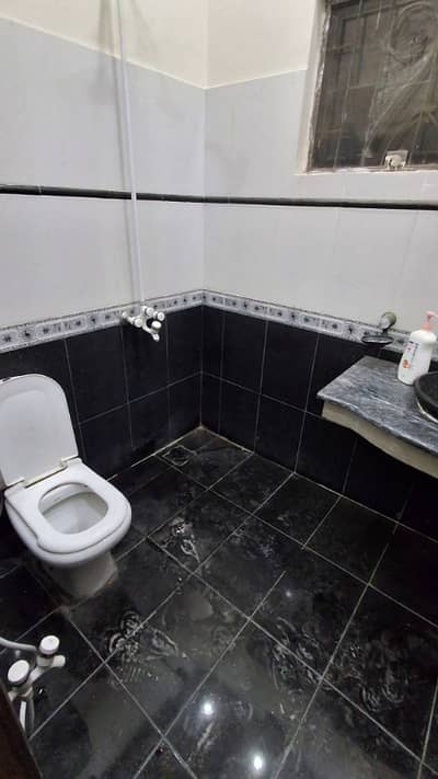 10 Marla Upper Portion Available for Rent in LDA Avenue 1, Lahore | Good Ventilation