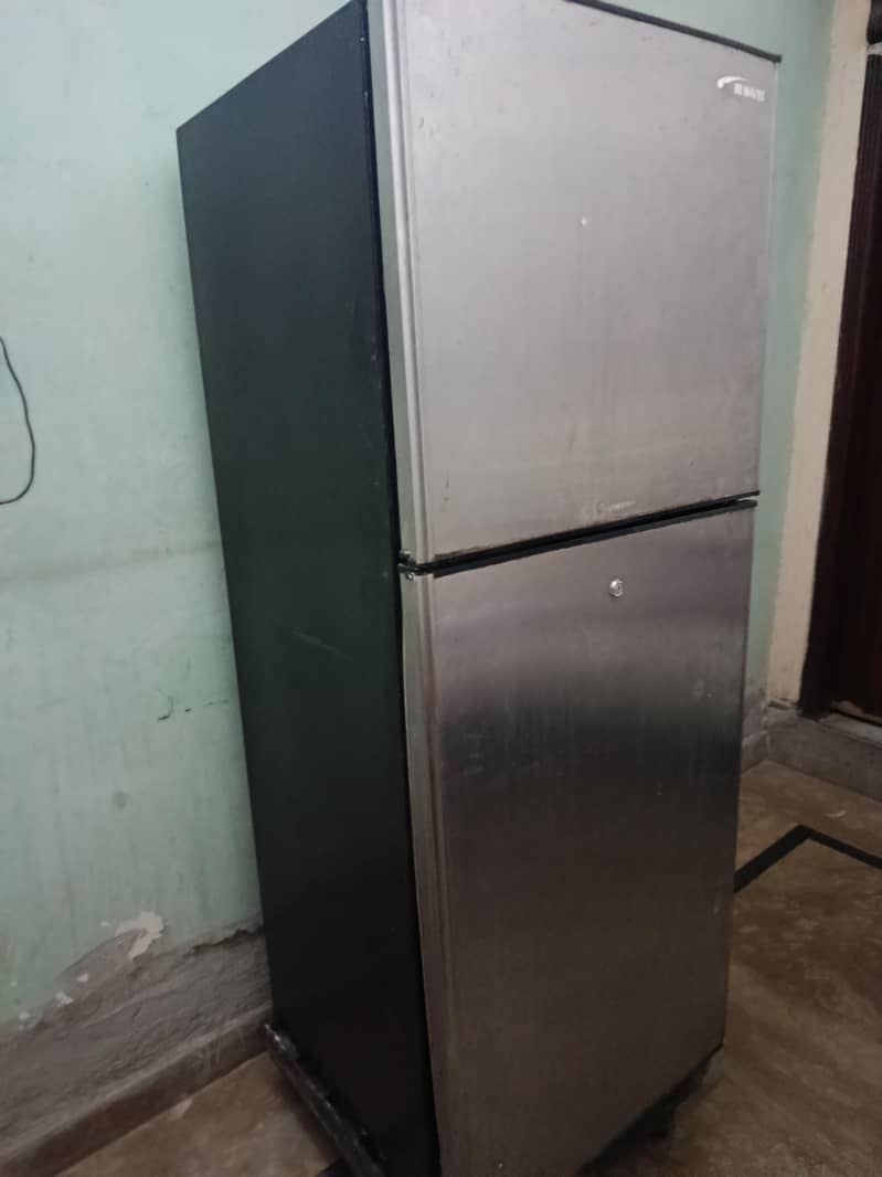 WAVES REFRIGERATOR 0