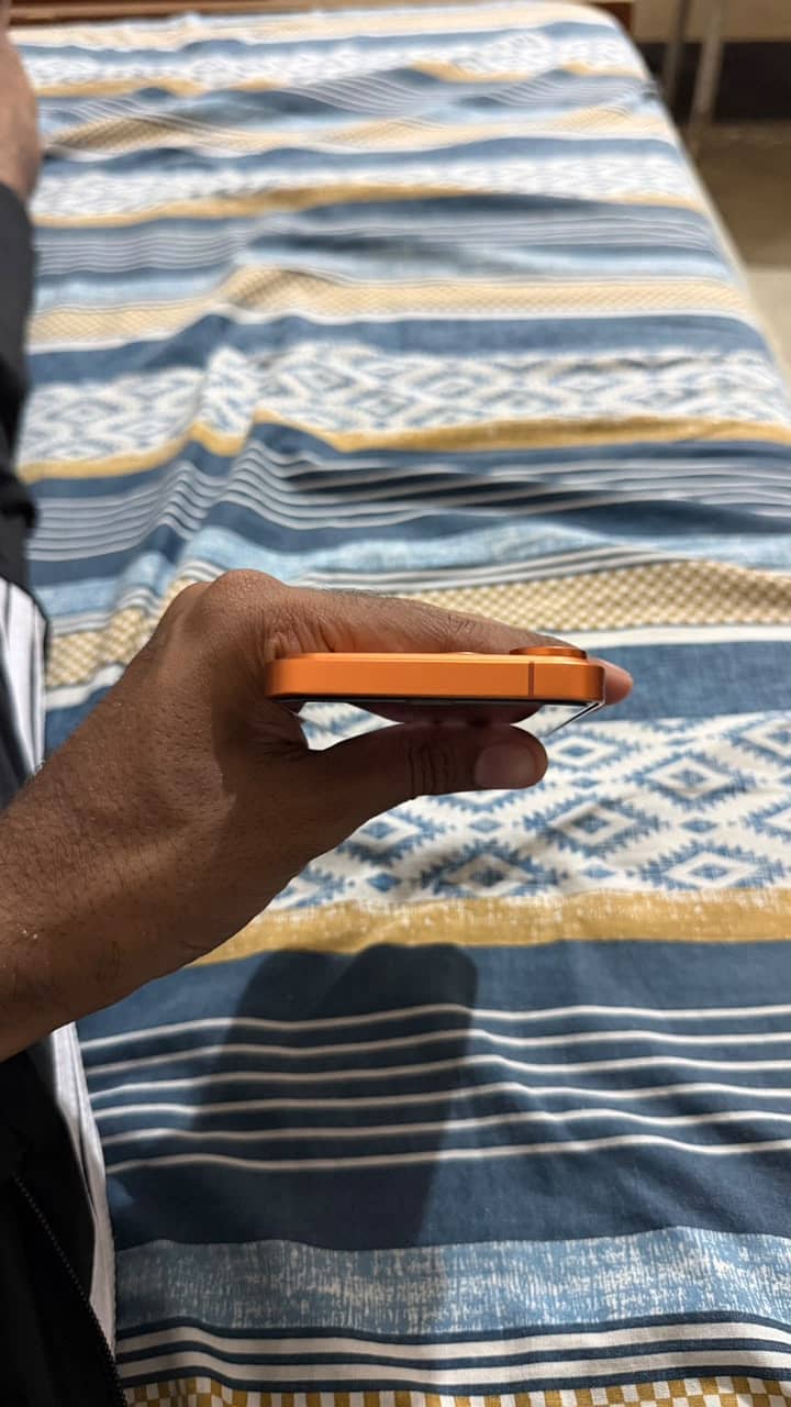 Apple iPhone X 4