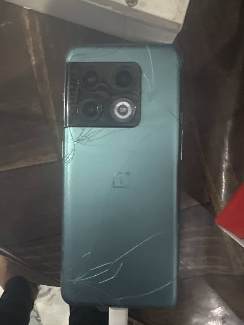 One Plus 10 Pro 1