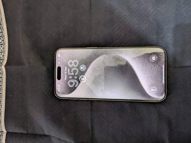 iPhone 15 pro max 2