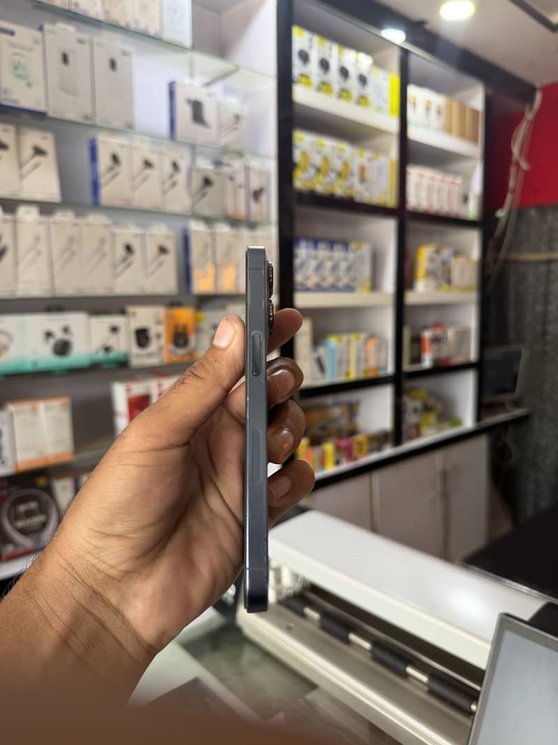 Apple iPhone 13 Pro 1