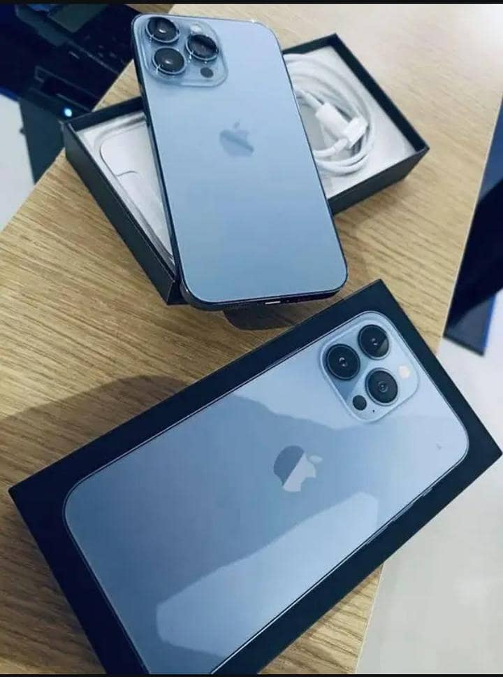 Apple iPhone 15 Pro Max 4