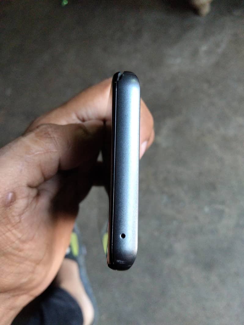 QMobile  Model Lt 360 2