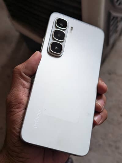 Infinix hot60i 8/256GB