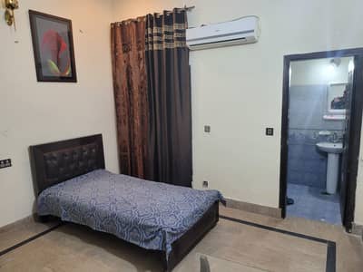 Room For Rent