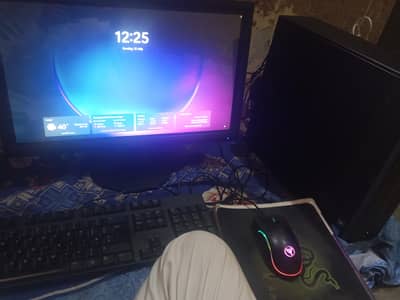 Computer for sale urgent only 32 Thousand