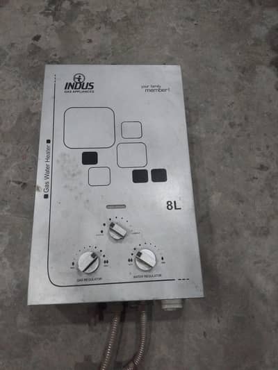 instant gyser for sale in good condition