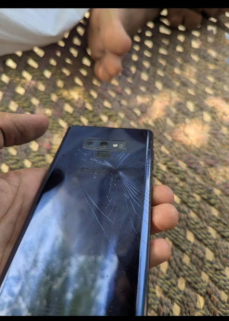 Samsung Mobile Note 9 3