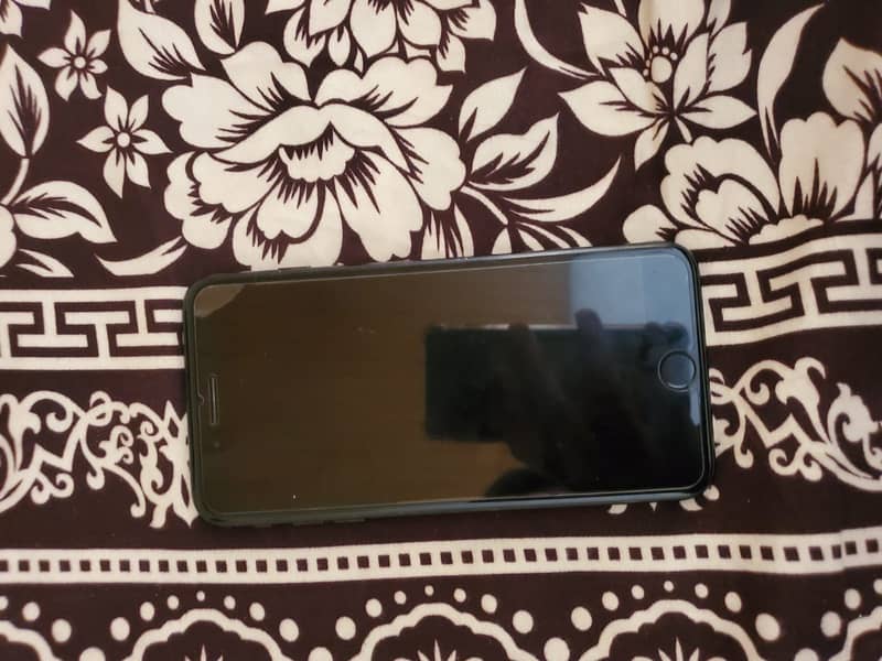 Apple iPhone 7 Plus 2