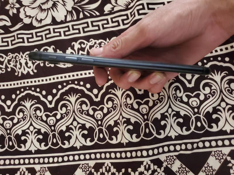 Apple iPhone 7 Plus 6