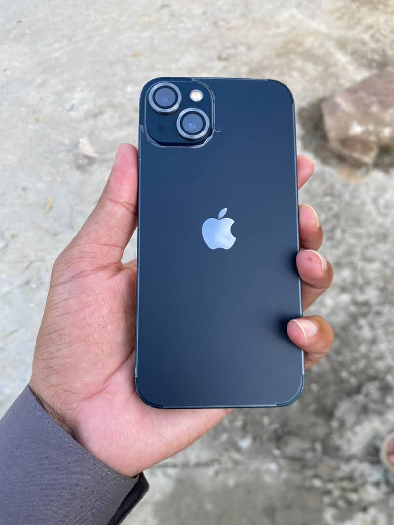 Apple iPhone 13 0