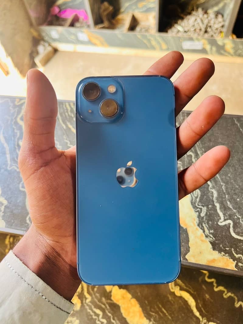 Apple iPhone 13 1