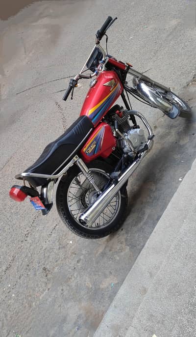 Honda CG125 2010 Model in Total Genuine condition