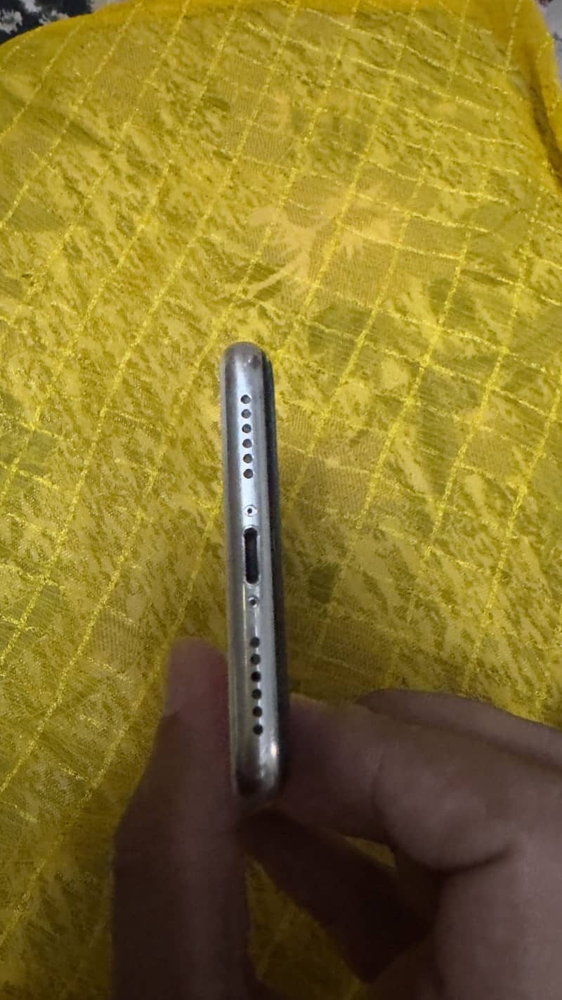 iPhone X 5