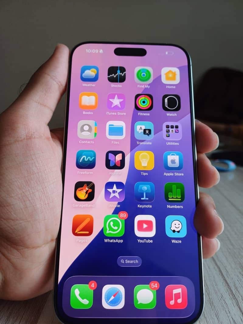 Apple iPhone 16 Pro Max 1