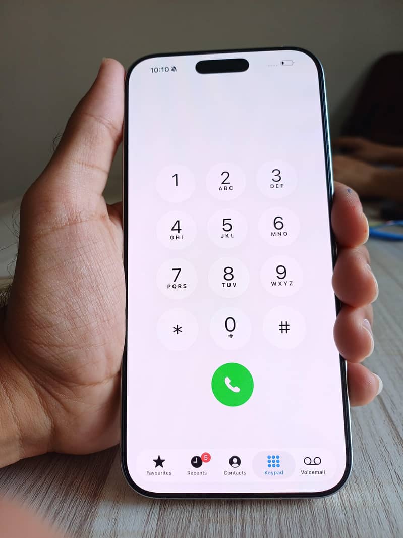Apple iPhone 16 Pro Max 2