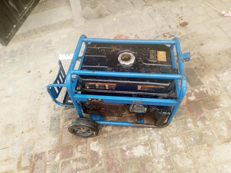 3 کلو واٹ پٹرول جنریٹر برائے فروخت — بہترین حالت، بالکل درست چل رہا ہے 1
