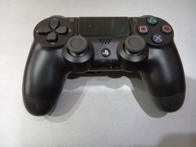 Dual shock 4 bluetooth controller 1