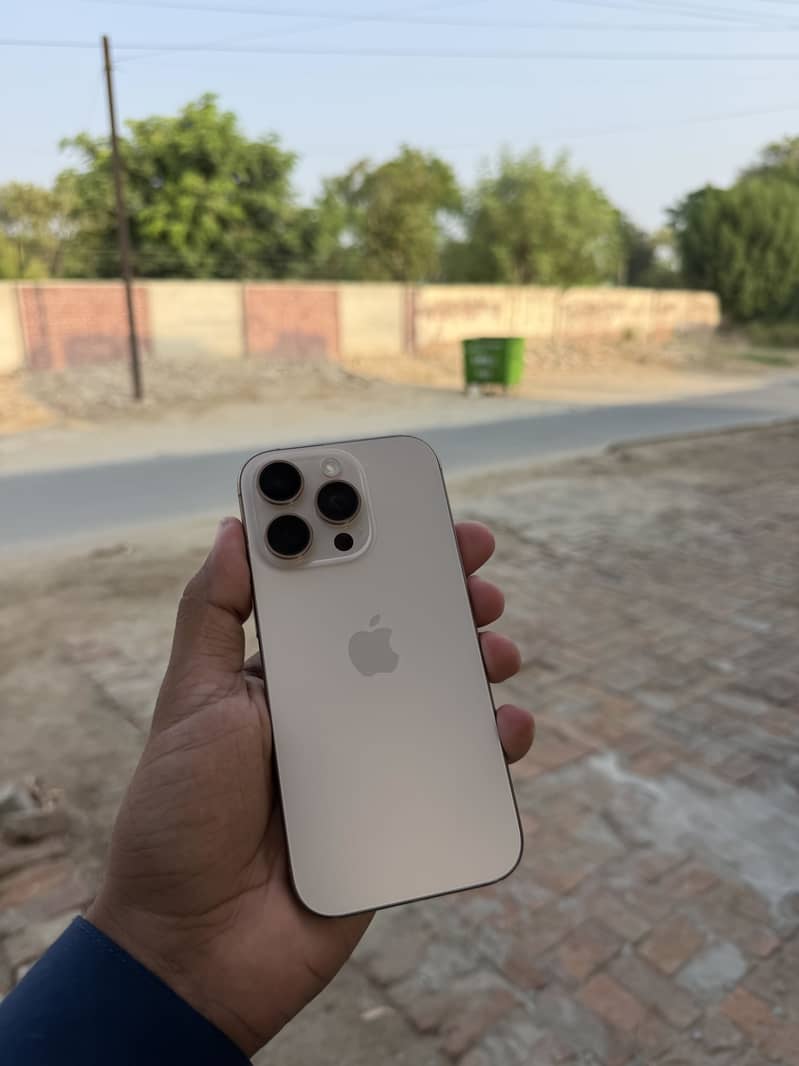 Apple iPhone 16 Pro 5
